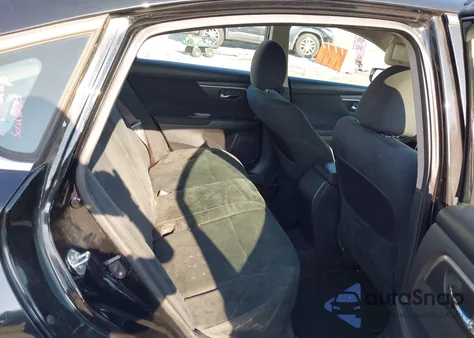 2015 Nissan Altima 2.5/2.5 S/2.5 Sl/2.5 Sv z USA, uszkodzony, nr VIN 1N4AL3AP4FN379224